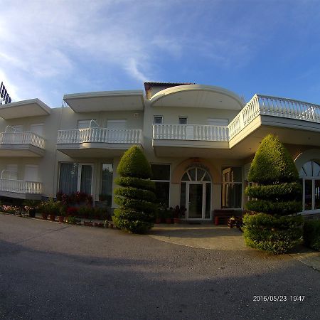 Hotel Akrogiali Korinos Bagian luar foto