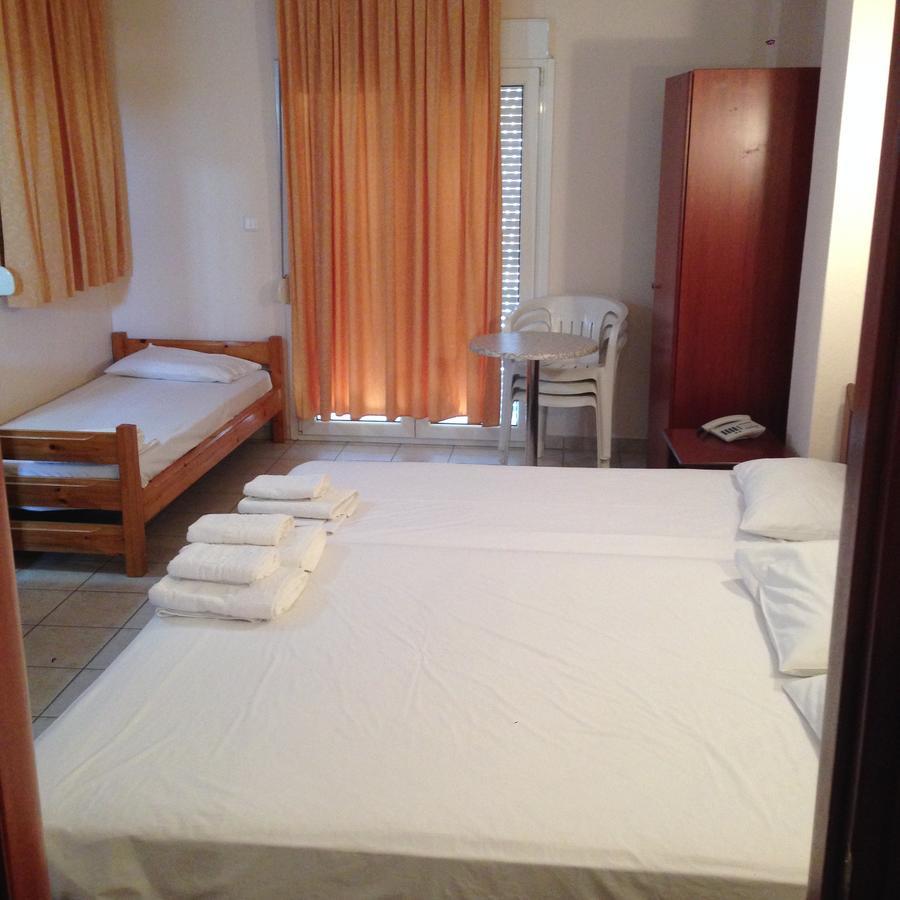 Hotel Akrogiali Korinos Bagian luar foto