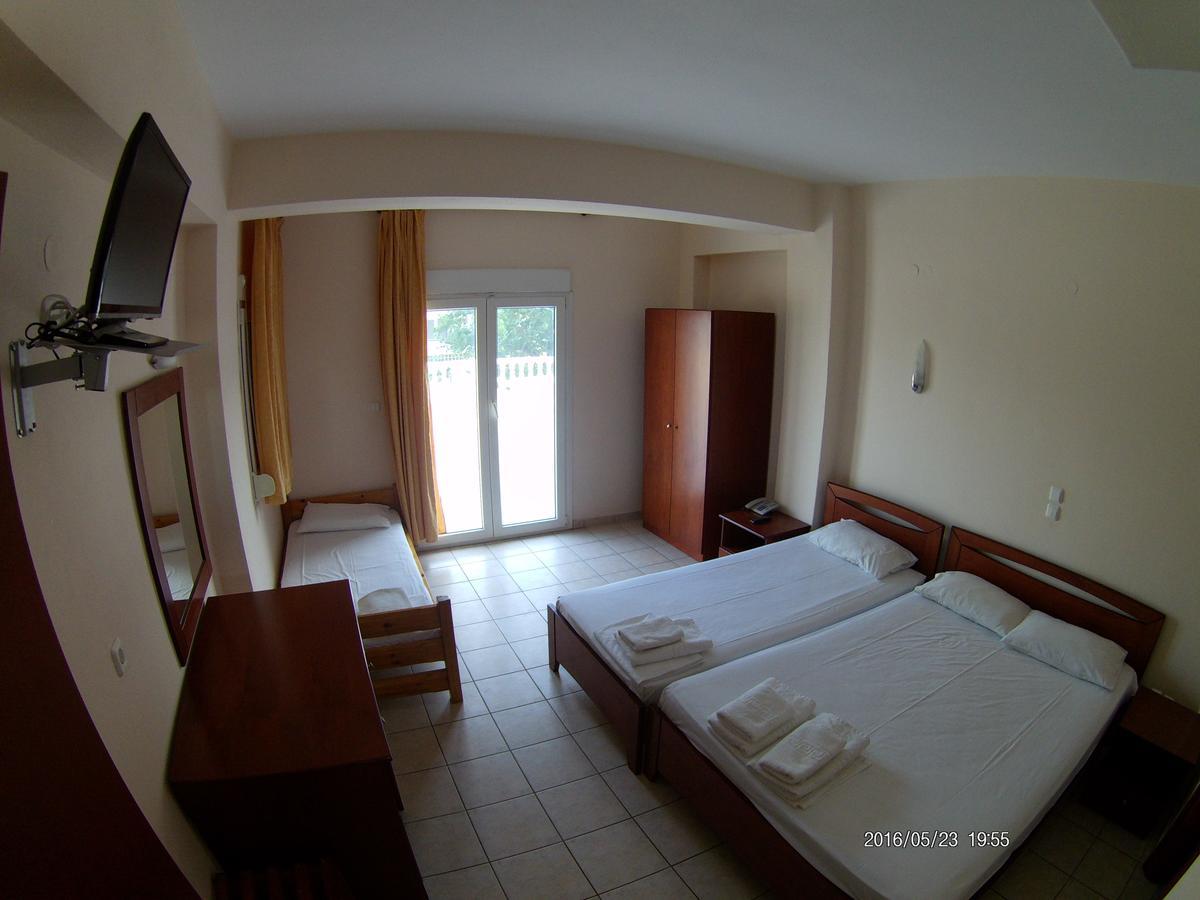 Hotel Akrogiali Korinos Bagian luar foto