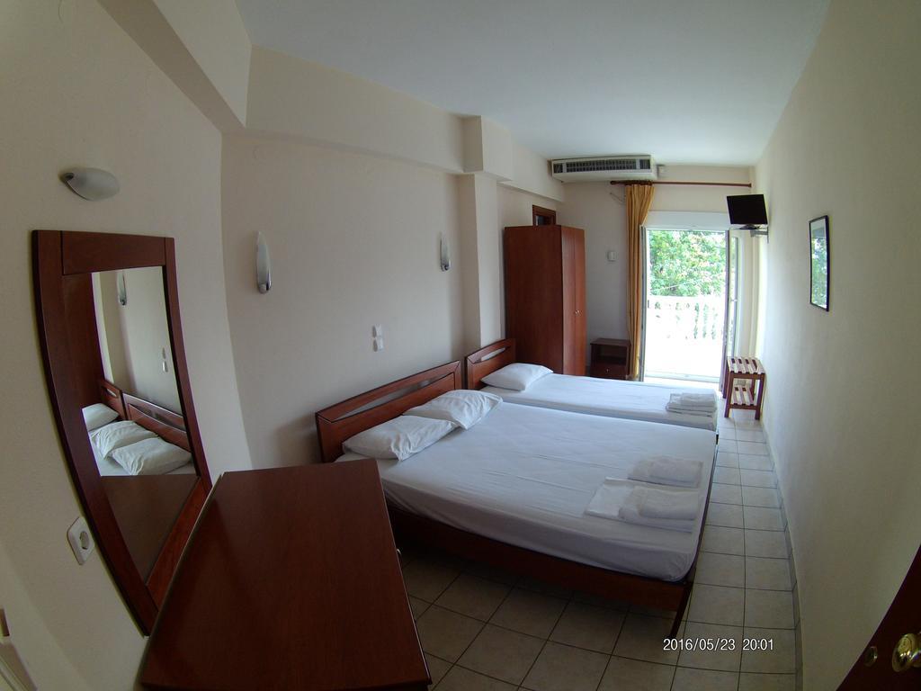 Hotel Akrogiali Korinos Bagian luar foto