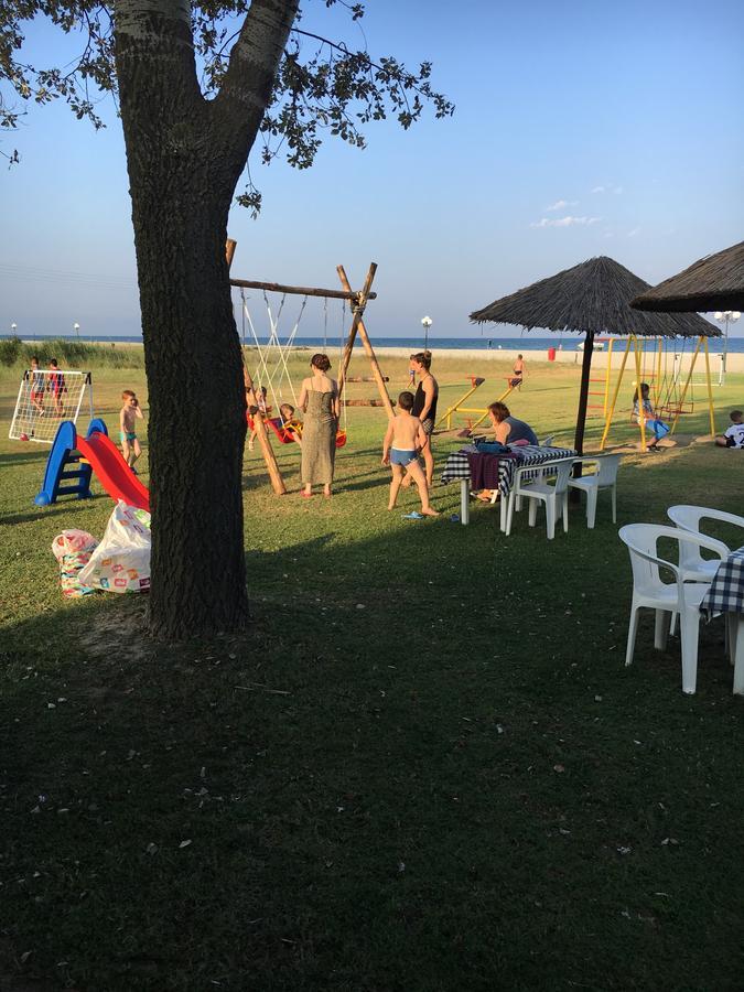 Hotel Akrogiali Korinos Bagian luar foto