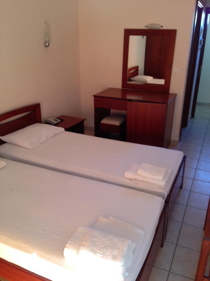 Hotel Akrogiali Korinos Bagian luar foto