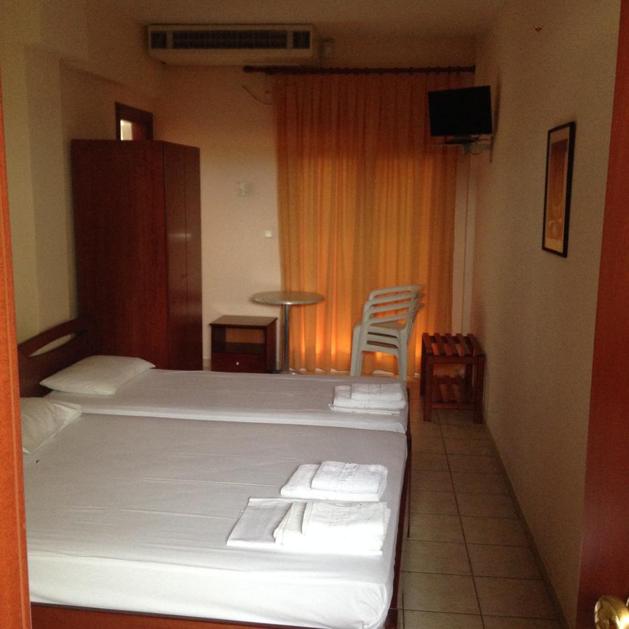 Hotel Akrogiali Korinos Bagian luar foto