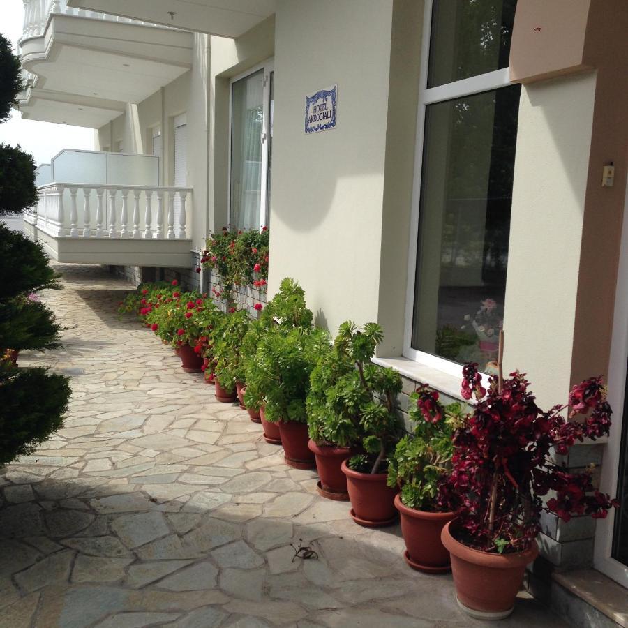 Hotel Akrogiali Korinos Bagian luar foto